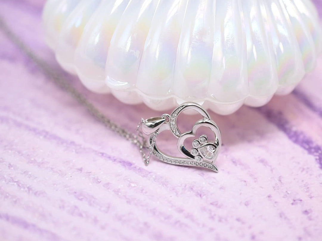 Collana con Pellicano per Donna – Ciondolo a Cuore in Argento Sterling con Stampa di Zampe e Zirconia