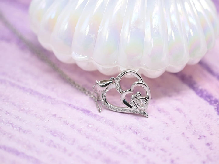 Collana con Pellicano per Donna – Ciondolo a Cuore in Argento Sterling con Stampa di Zampe e Zirconia