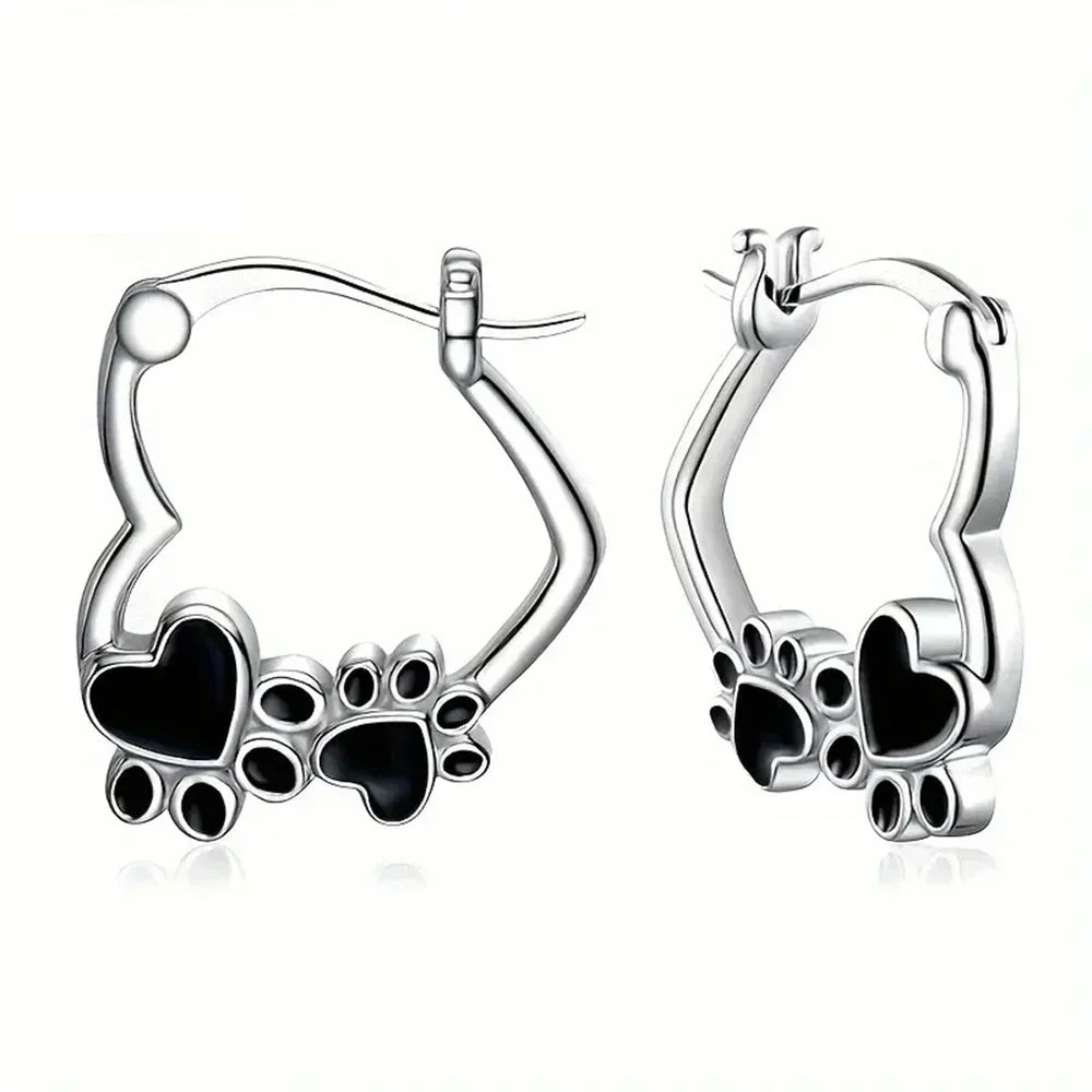 Orecchini a cerchio Heart-Paw – Motivo animale in argento con design in smalto nero